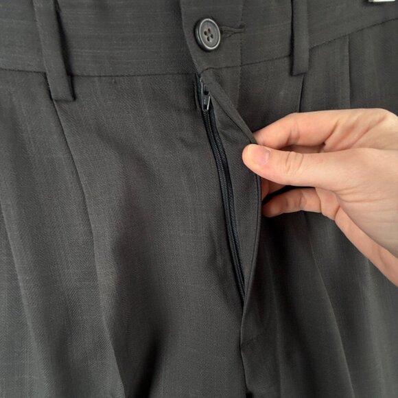 NWT Claiborne Pleated Pants Charcoal Gray 32x32 Stretch Waistband Herringbone - Picture 7 of 13